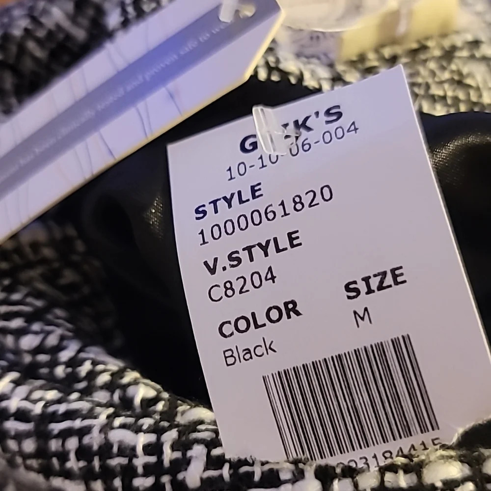Tulle Black and white medium weight jacket. NWT - Picture 7 of 8